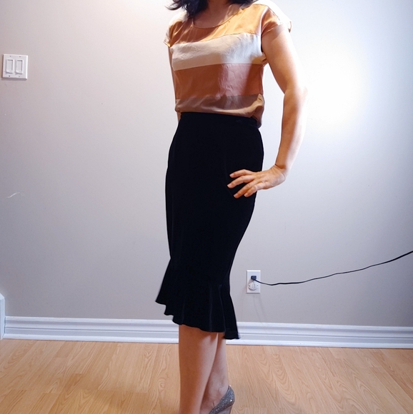 🎉HP🎉Le Chateau Color Block Silk Top - Picture 1 of 7